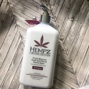 Hempz moisture body creme. Triple moisture!